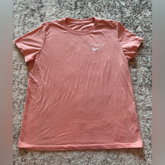 Nike Tee Size Large - Picture 1 of 3